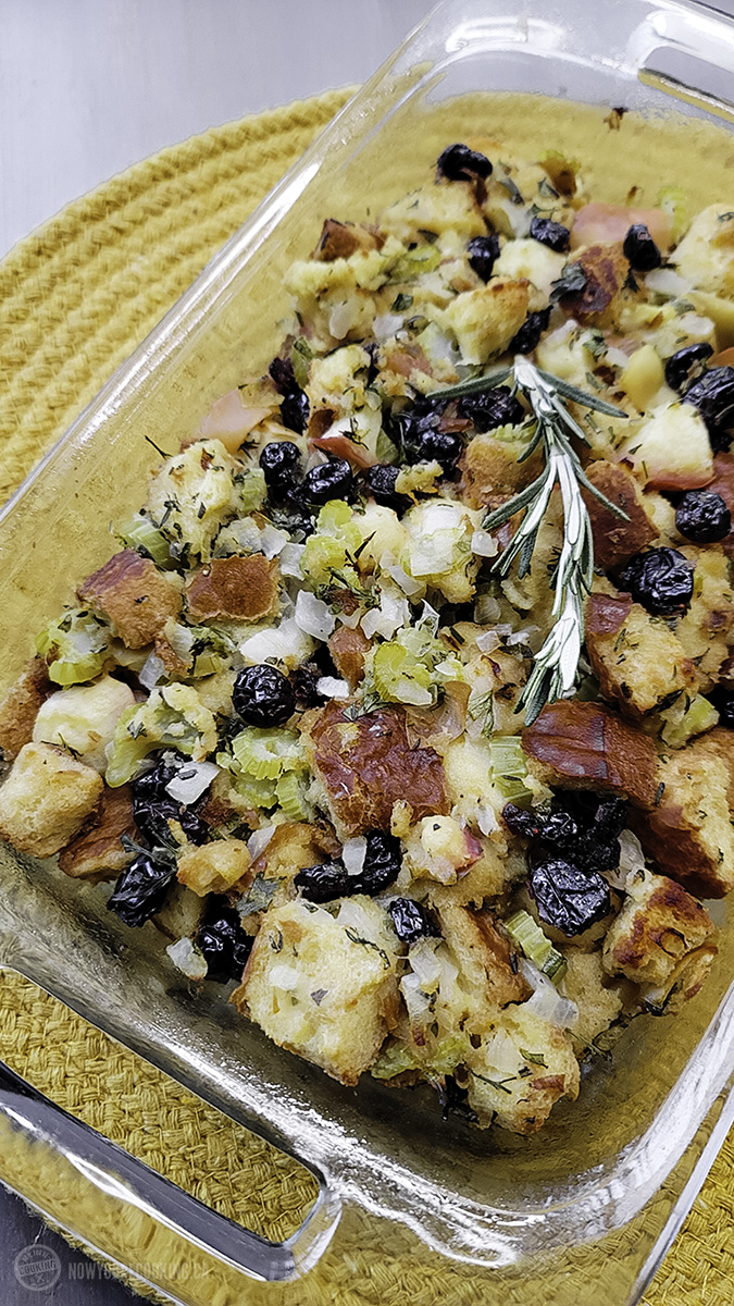 Apple-Cranberry Herbed Stuffing